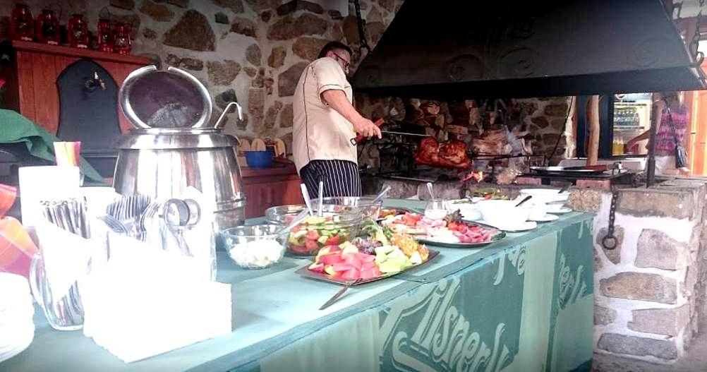 Štiřínská stodola u Prahy Kamenice Exterior foto