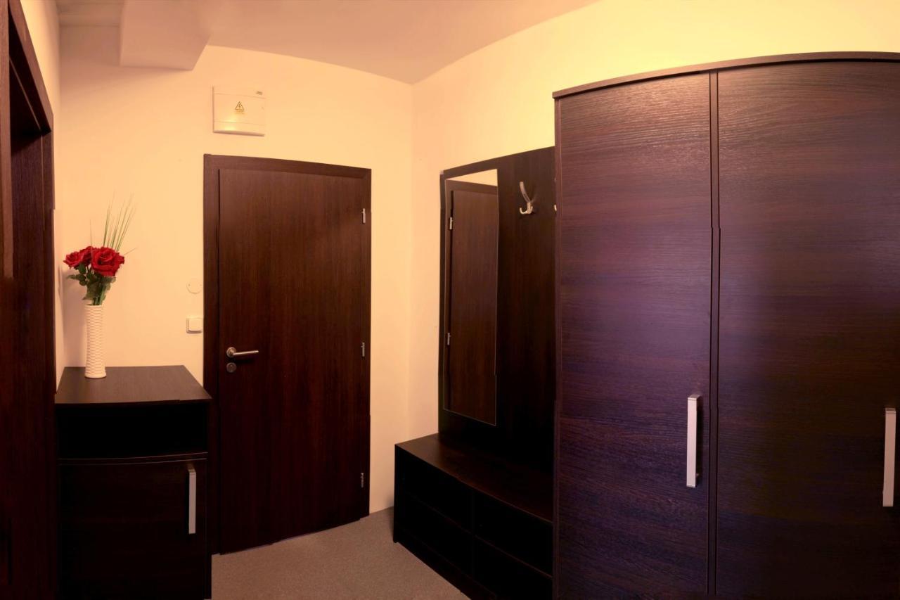Štiřínská stodola u Prahy Kamenice Exterior foto
